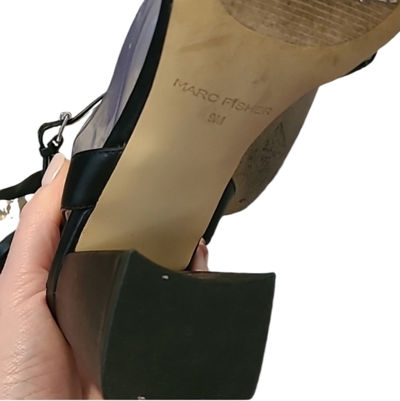 Marc Fisher sz 9 Quilon black sandals with silver stud details block heels SH203 - Picture 3 of 6